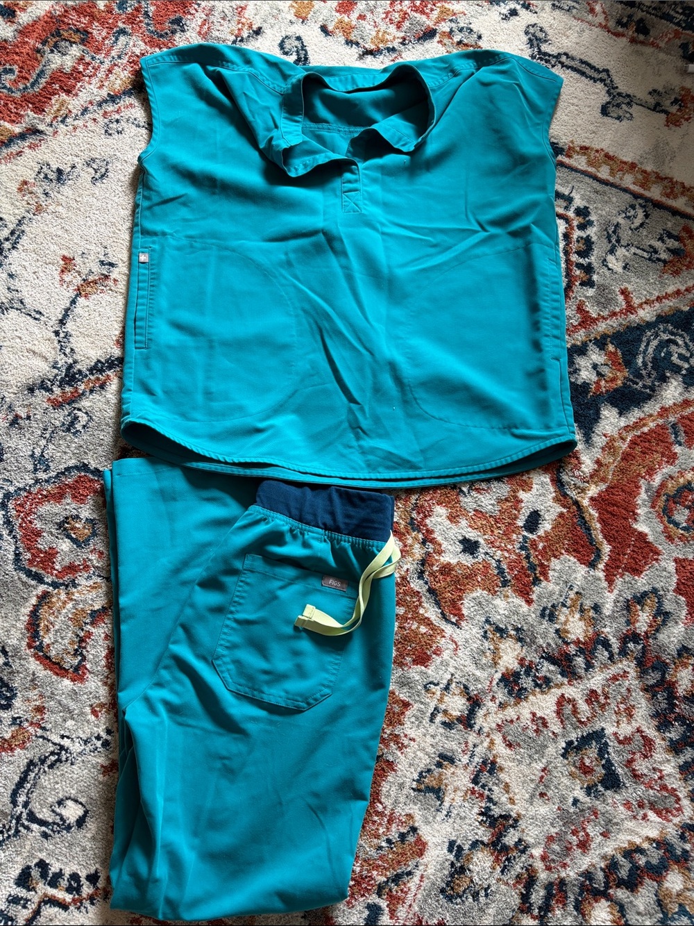 FIGS Teal Scrub Set